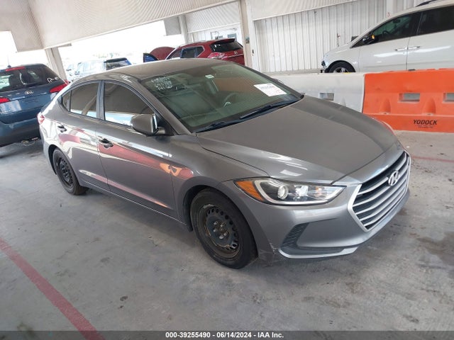 2018 5NPD74LF8JH388331 main image