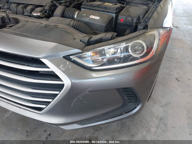 Hyundai ELANTRA SE 2018 5NPD74LF8JH388331 Image 6
