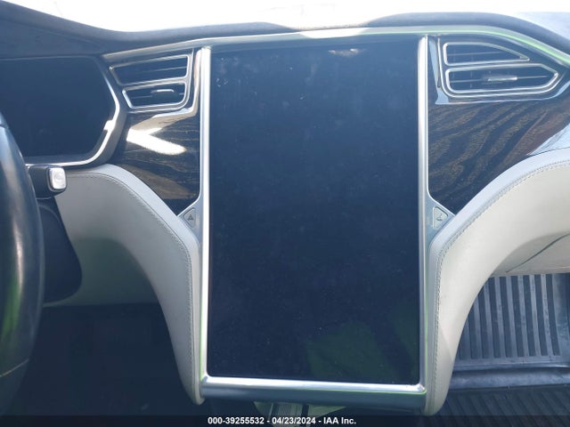 Tesla Model S 60/70/75/85 2016 5YJSA1E15GF144510 Image 16