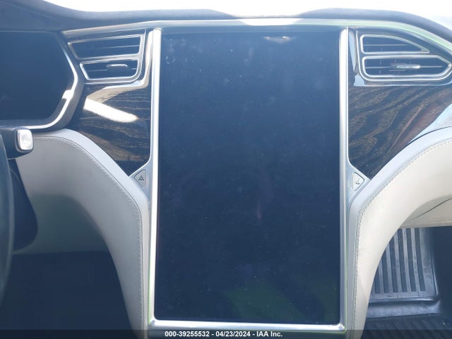 Tesla Model S 60/70/75/85 2016 5YJSA1E15GF144510 Image 17