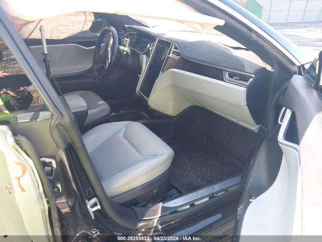 Tesla Model S 60/70/75/85 2016 5YJSA1E15GF144510 Image 5