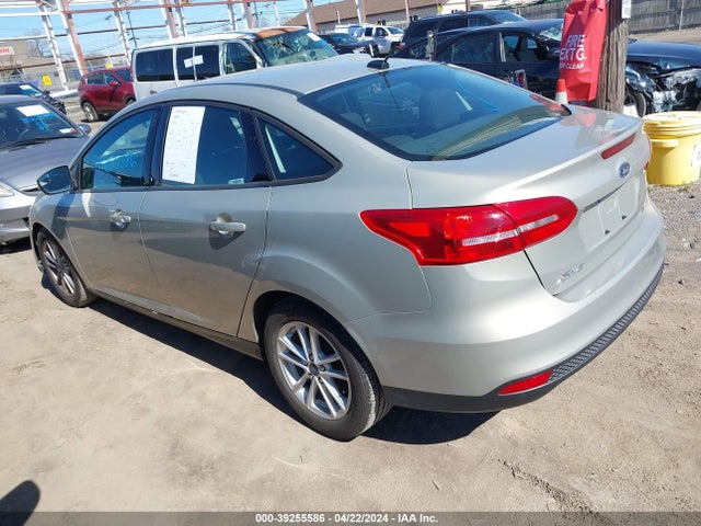 Ford FOCUS SE 2016 1FADP3F23GL346226 Image 3