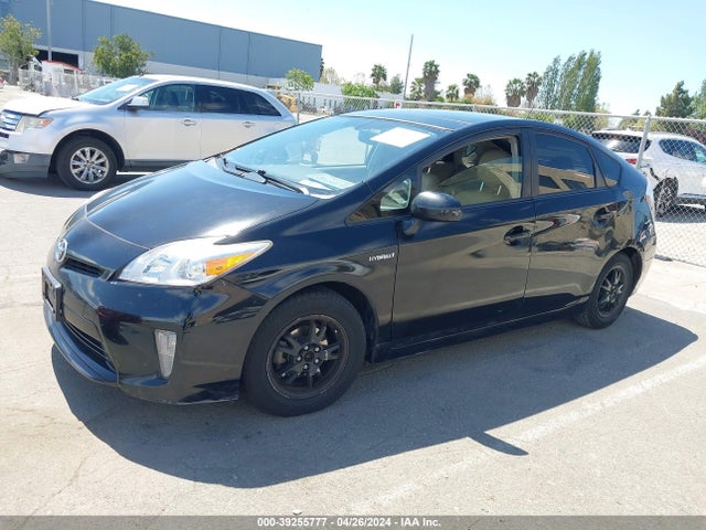 Toyota Prius Four 2015 JTDKN3DU7F1936077 Image 2