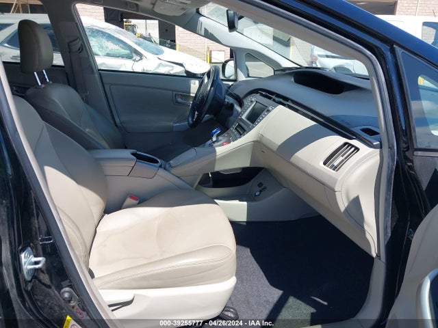 Toyota Prius Four 2015 JTDKN3DU7F1936077 Image 5