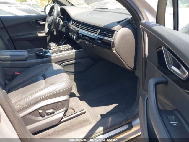 WA1LAAF79HD009038 Audi Q7 3.0t Premium