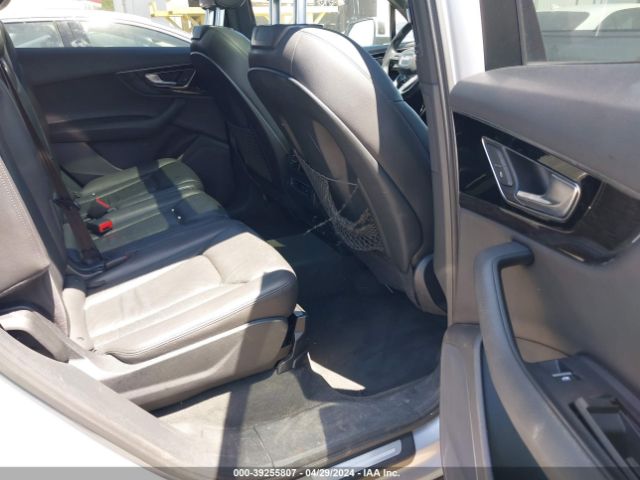 WA1LAAF79HD009038 Audi Q7 3.0t Premium