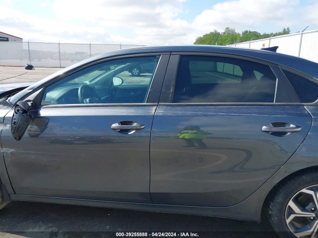 3KPF24AD0ME363991 KIA Forte Lxs