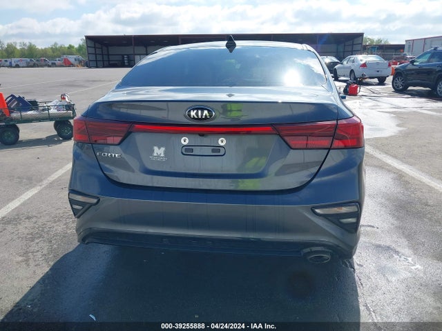 3KPF24AD0ME363991 KIA Forte Lxs