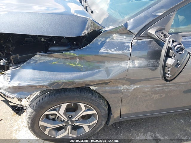 3KPF24AD0ME363991 KIA Forte Lxs