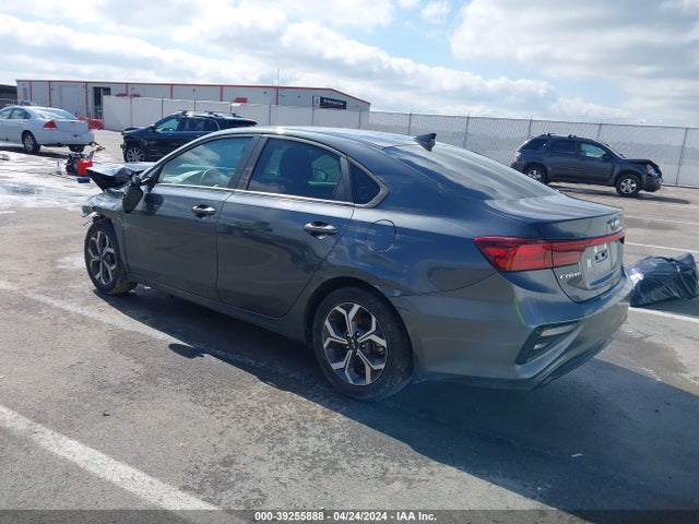 3KPF24AD0ME363991 KIA Forte Lxs