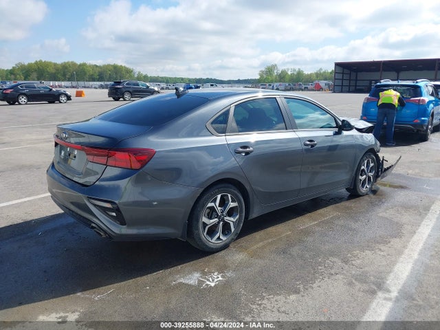 3KPF24AD0ME363991 KIA Forte Lxs