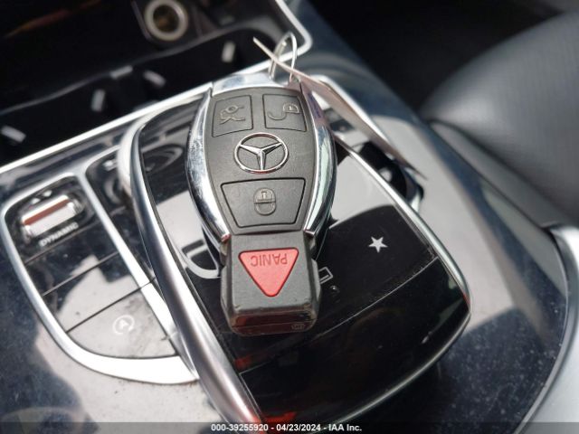 55SWF4JB7GU122090 Mercedes-Benz C 300 Luxury/sport