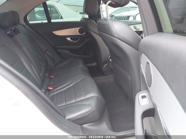 55SWF4JB7GU122090 Mercedes-Benz C 300 Luxury/sport