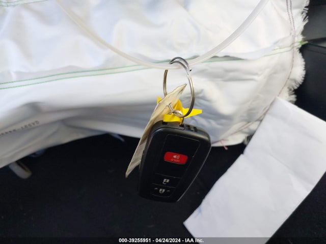 Toyota Prius Two Eco 2016 JTDKARFU0G3021332 Image 11