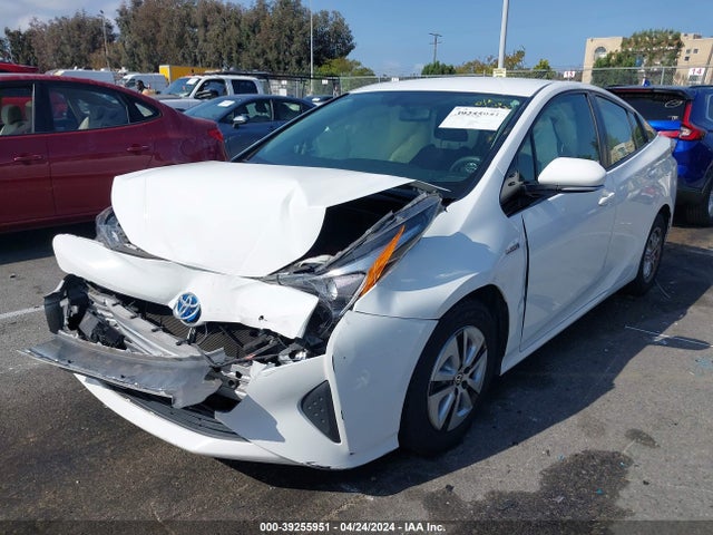 Toyota Prius Two Eco 2016 JTDKARFU0G3021332 Image 2