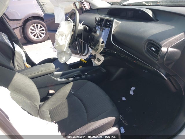 Toyota Prius Two Eco 2016 JTDKARFU0G3021332 Image 5