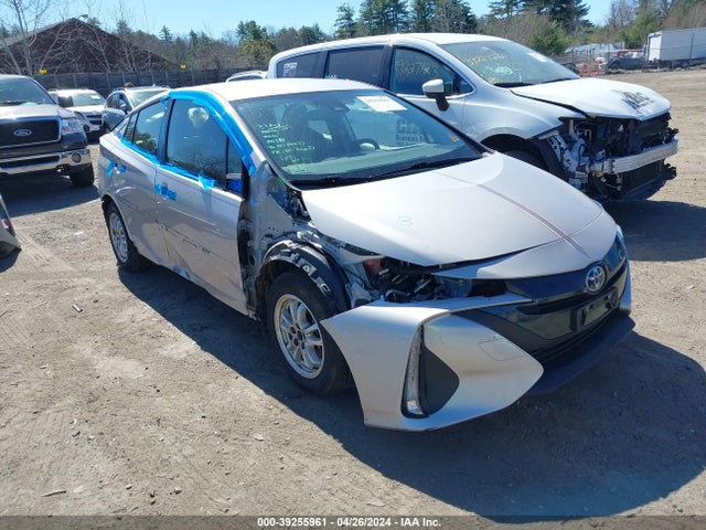 Toyota Prius Prime Xle 2022 JTDKAMFP6N3205071 main image