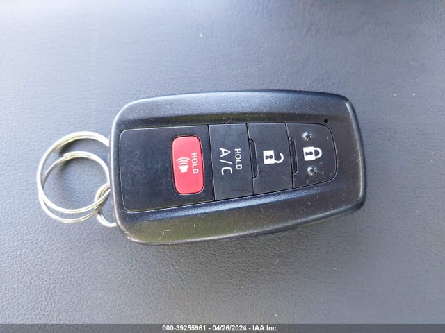 Toyota Prius Prime Xle 2022 JTDKAMFP6N3205071 Image 11