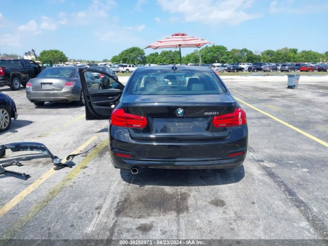 WBA8A9C54JAD28058 BMW 320i