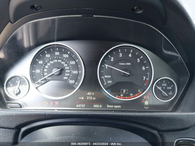 WBA8A9C54JAD28058 BMW 320i