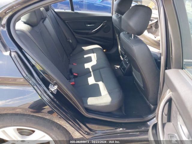 WBA8A9C54JAD28058 BMW 320i