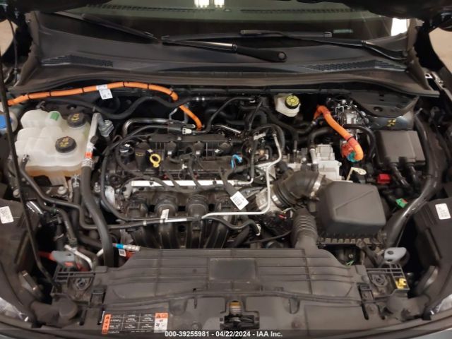 1FMCU9CZ1NUB12060 Ford Escape Sel Hybrid