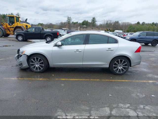 LYV402TM2HB126712 Volvo S60 Inscription T5 Platinum