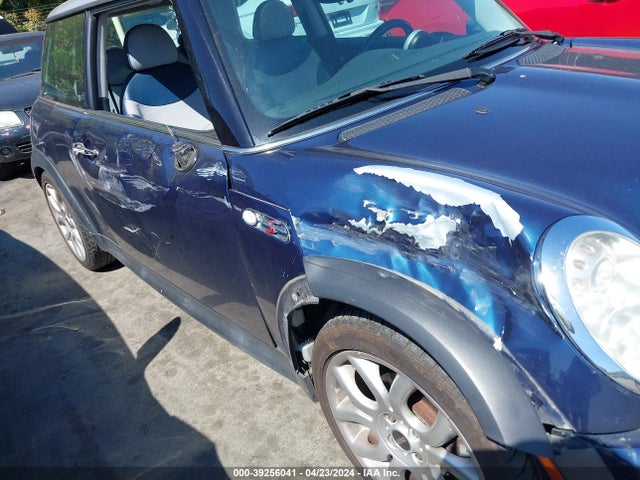 2006 MINI COOPER S WMWRE33516TJ34814 Photo 5