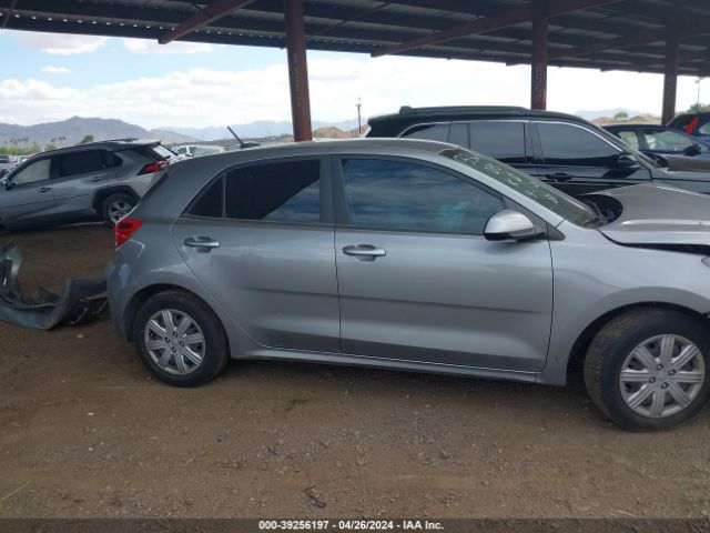3KPA25AD0ME406886 KIA Rio 5-door S