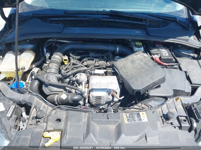 Ford FOCUS SE 2018 1FADP3FE2JL265249 Image 10