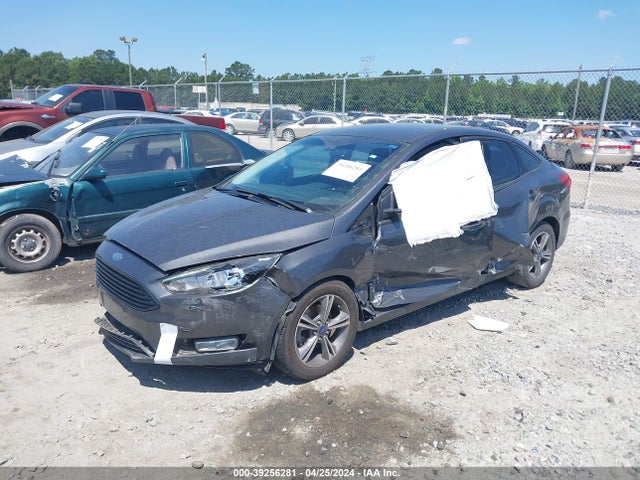 Ford FOCUS SE 2018 1FADP3FE2JL265249 Image 2