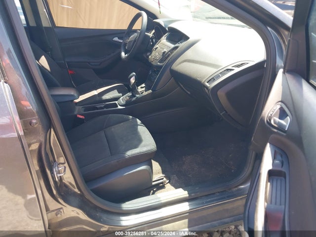 Ford FOCUS SE 2018 1FADP3FE2JL265249 Image 5