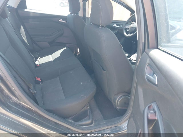 Ford FOCUS SE 2018 1FADP3FE2JL265249 Image 8