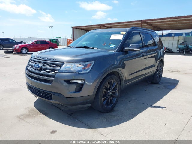 Ford EXPLORER XLT 2018 1FM5K7D80JGC90608 Image 2