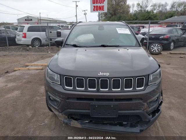 3C4NJCBB6JT102474 Jeep Compass Latitude Fwd