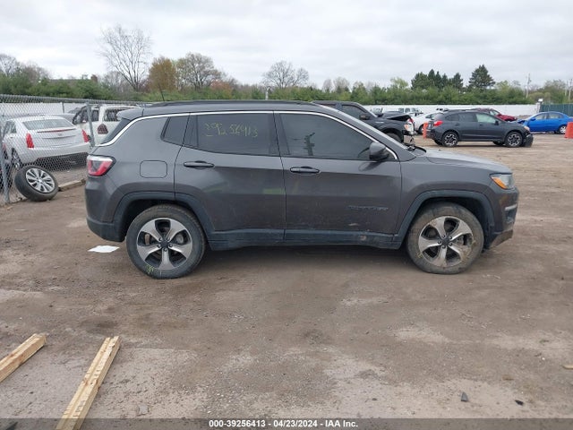 3C4NJCBB6JT102474 Jeep Compass Latitude Fwd