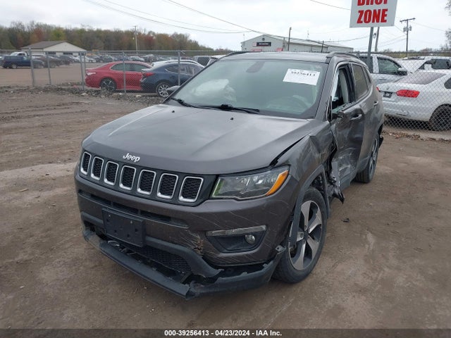 3C4NJCBB6JT102474 Jeep Compass Latitude Fwd
