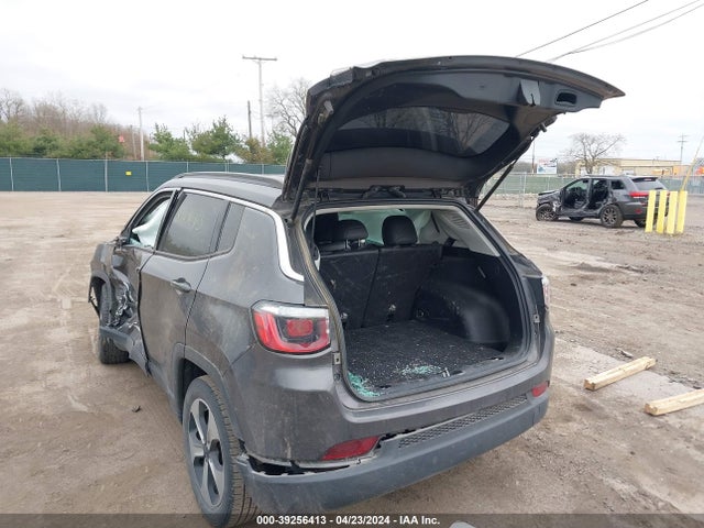 3C4NJCBB6JT102474 Jeep Compass Latitude Fwd