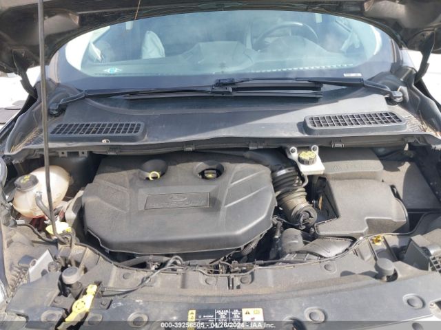 1FMCU0J97HUD17661 Ford Escape Titanium
