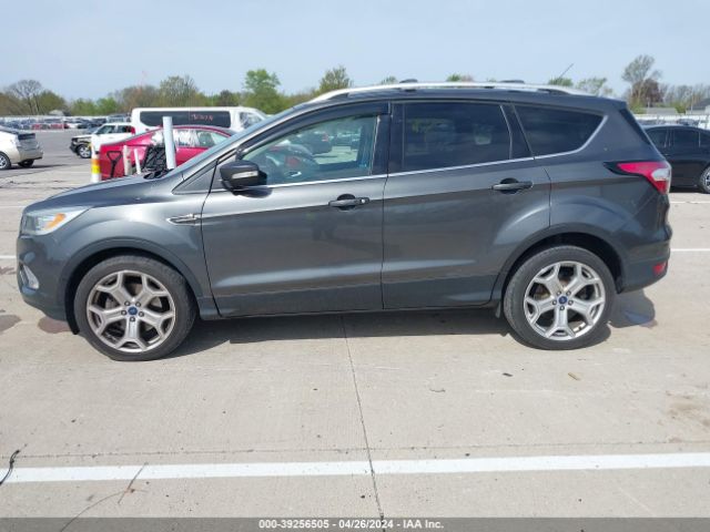 1FMCU0J97HUD17661 Ford Escape Titanium