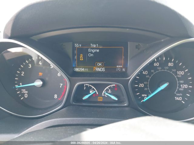 1FMCU0J97HUD17661 Ford Escape Titanium