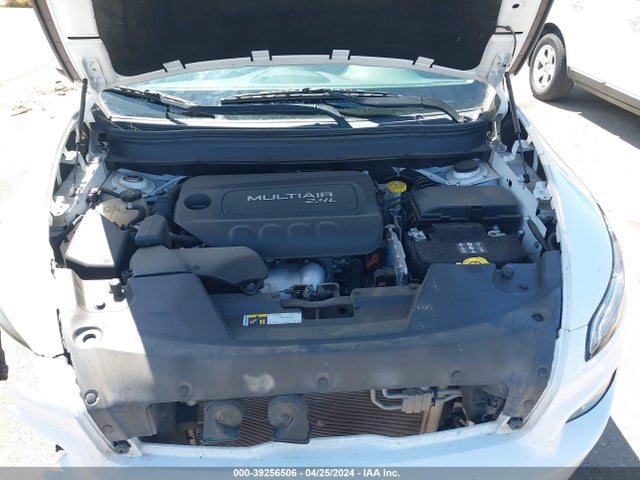 1C4PJLCB0JD574232 Jeep Cherokee Latitude Fwd