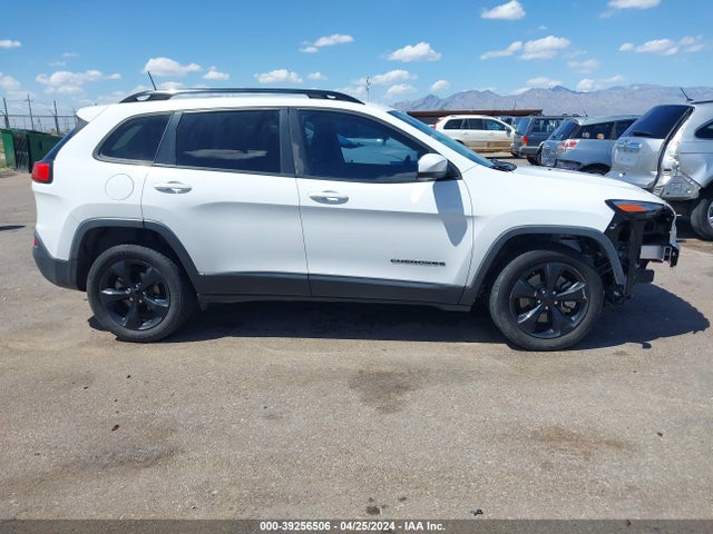 1C4PJLCB0JD574232 Jeep Cherokee Latitude Fwd