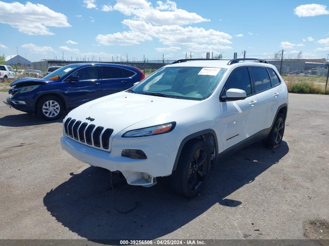 1C4PJLCB0JD574232 Jeep Cherokee Latitude Fwd