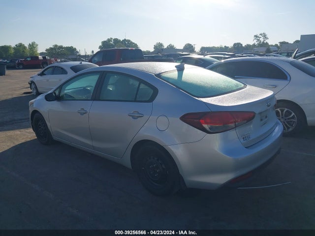 KIA FORTE LX 2018 3KPFK4A72JE212561 Image 3