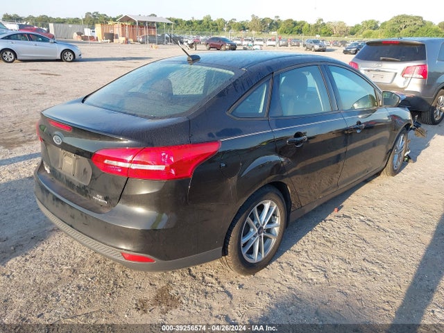 Ford FOCUS SE 2016 1FADP3F22GL292692 Image 4