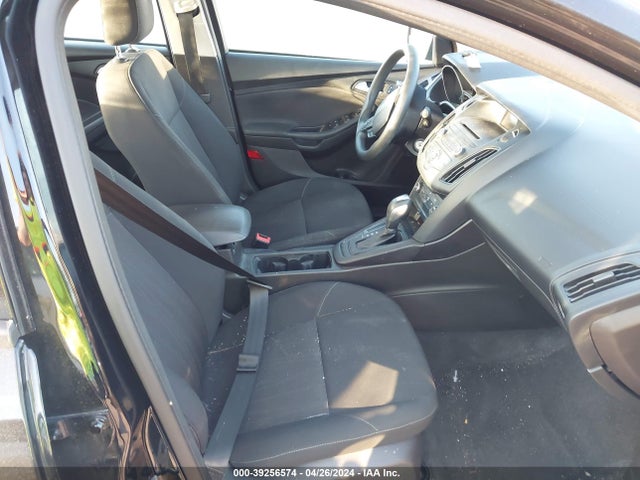 Ford FOCUS SE 2016 1FADP3F22GL292692 Image 5