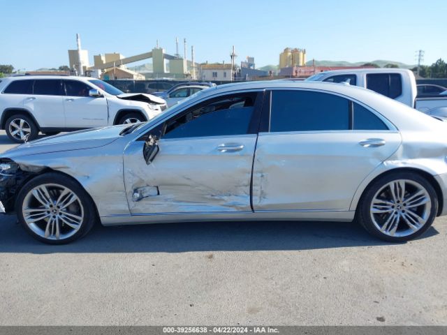 WDDUG8CB0FA131446 Mercedes-Benz S 550