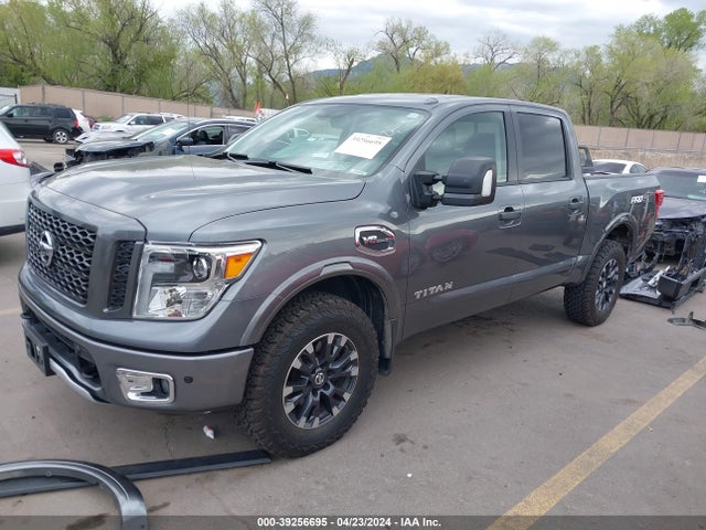 Nissan Titan Pro-4x 2017 1N6AA1E59HN524948 Image 2