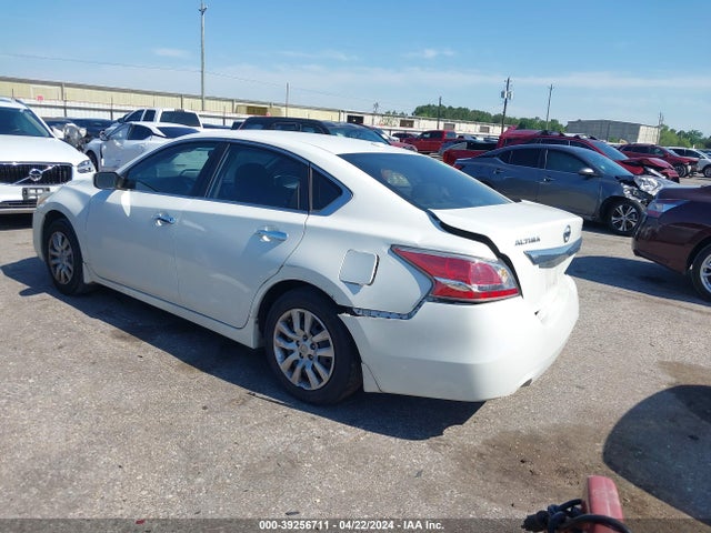 Nissan Altima 2.5 S 2015 1N4AL3AP9FN401220 Image 3